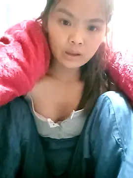 xinhxinhcute online show from November 3, 2025, 11:03 am