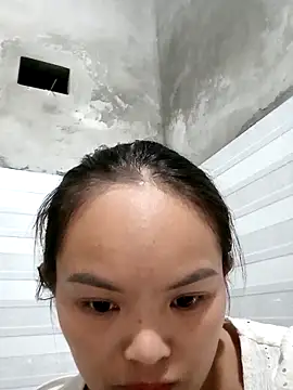 xinhxinhcute online show from October 16, 2025, 10:29 pm