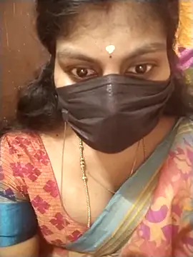 Snapshot of Nithiila chatting on September 20, 2025, 10:31 am Nithiila online show from September 20, 2025, 10:31 am