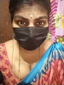 Snapshot of Nithiila chatting on September 16, 2025, 7:20 am Nithiila online show from September 16, 2025, 7:20 am