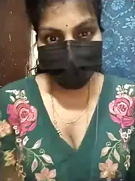 Snapshot of Nithiila chatting on October 6, 2025, 1:12 pm Nithiila online show from October 6, 2025, 1:12 pm