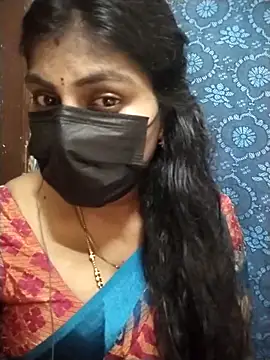 Snapshot of Nithiila chatting on September 27, 2025, 10:32 am Nithiila online show from September 27, 2025, 10:32 am