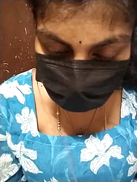 Snapshot of Nithiila chatting on October 1, 2025, 11:36 am Nithiila online show from October 1, 2025, 11:36 am