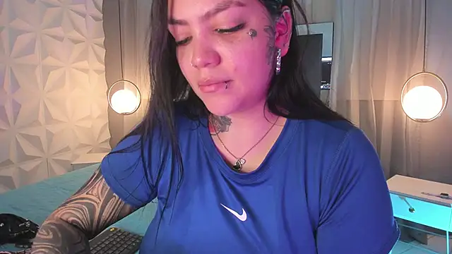 MAGIC TESSA online show from November 21, 2025, 8:08 pm