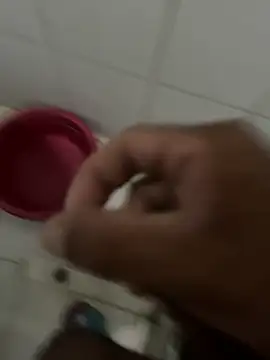 Snapshot of FromVnz chatting on November 5, 2025, 1:36 pm FromVnz online show from November 5, 2025, 1:36 pm