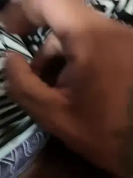 Snapshot of FromVnz chatting on October 20, 2025, 1:22 pm FromVnz online show from October 20, 2025, 1:22 pm