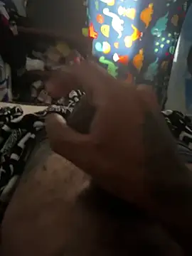 Snapshot of FromVnz chatting on November 15, 2025, 12:53 pm FromVnz online show from November 15, 2025, 12:53 pm