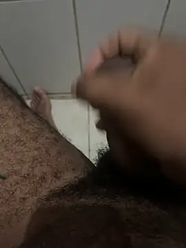 Snapshot of FromVnz chatting on September 12, 2025, 1:44 pm FromVnz online show from September 12, 2025, 1:44 pm