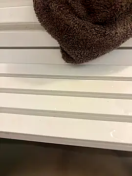 sukebegorilla online show from October 28, 2025, 4:39 pm