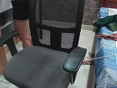 Snapshot of Dark_choclate99 chatting on November 4, 2025, 1:37 pm Dark choclate99 online show from November 4, 2025, 1:37 pm