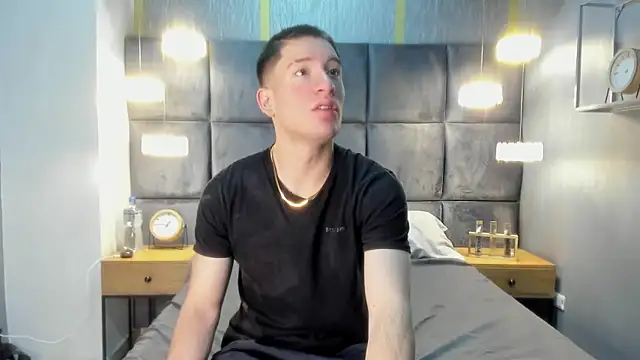 HunterHeat  online show from November 22, 2025, 11:53 am