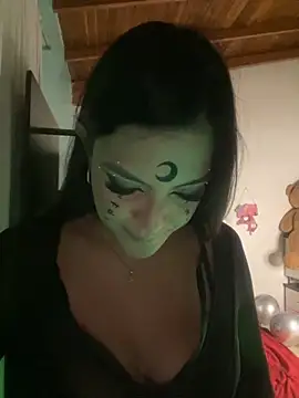 alilith online show from October 31, 2025, 8:27 pm