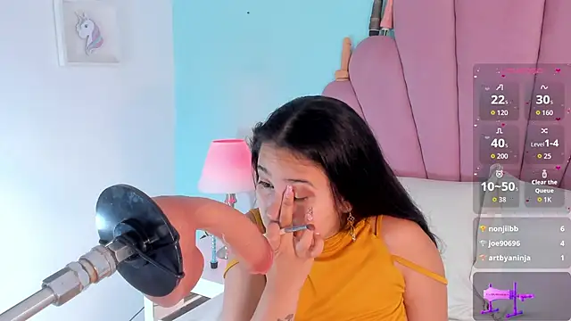 emma clarke  online show from October 24, 2025, 4:00 am