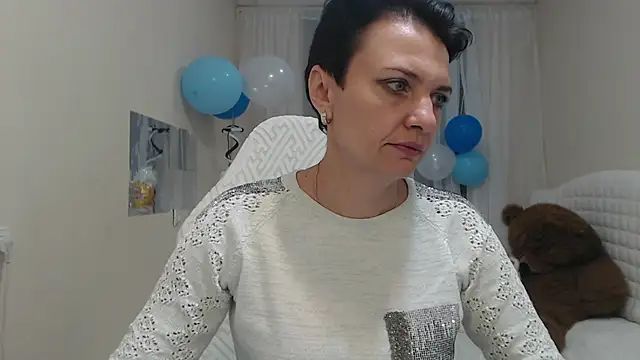 AvaSaturnian online show from September 24, 2025, 6:20 am