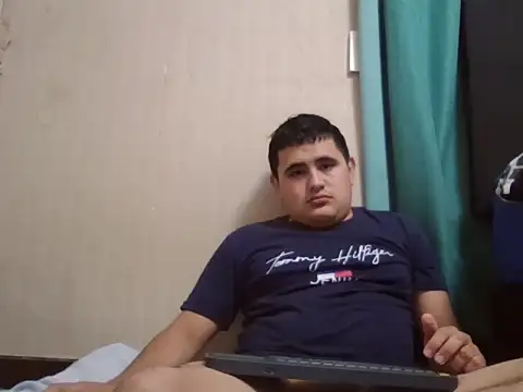 Snapshot of whitsblack chatting on September 23, 2025, 12:17 am whitsblack online show from September 23, 2025, 12:17 am