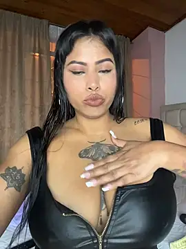 Michluxe 69 online show from April 8, 2026, 3:19 am