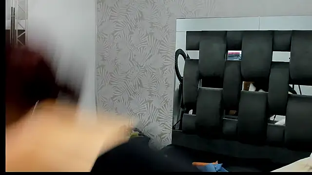 MissDiabla  online show from October 12, 2025, 12:50 pm