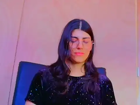 Candy sexyhot01 online show from December 16, 2025, 4:33 pm