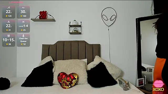 Elisabeth swan online show from September 29, 2025, 12:22 pm