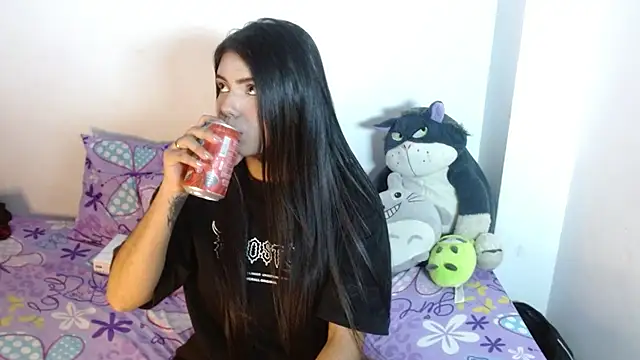 Snapshot of Emma_yui19 chatting on November 29, 2025, 10:21 pm Emma yui19 online show from November 29, 2025, 10:21 pm