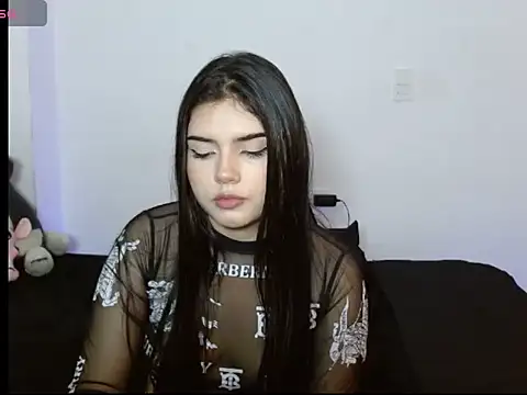 Snapshot of Emma_yui19 chatting on September 28, 2025, 12:39 am Emma yui19 online show from September 28, 2025, 12:39 am