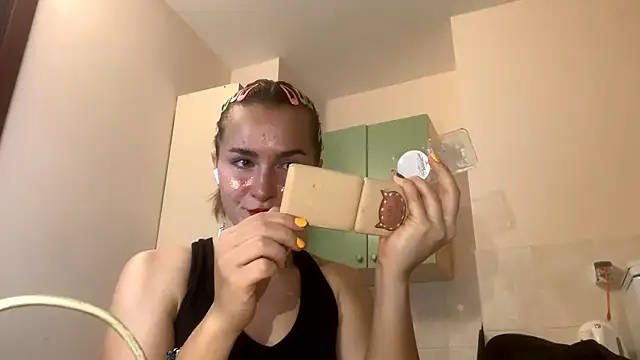 Snapshot of BunnyTiedeman chatting on October 27, 2025, 5:36 pm BunnyTiedeman online show from October 27, 2025, 5:36 pm