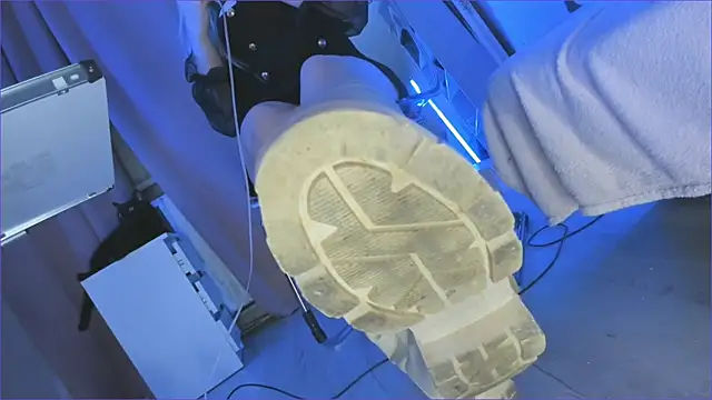 Snapshot of CruelSiren chatting on September 21, 2025, 7:41 pm CruelSiren online show from September 21, 2025, 7:41 pm