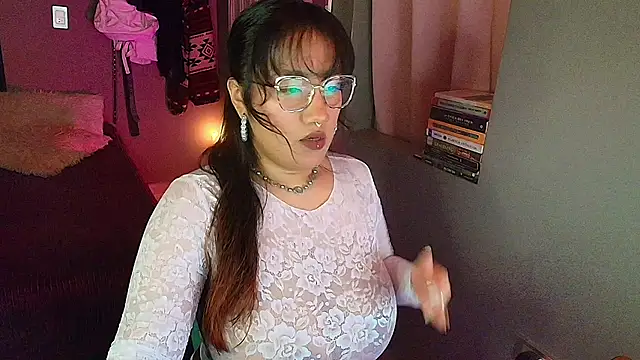 sophiejuicy  online show from January 16, 2026, 12:36 am