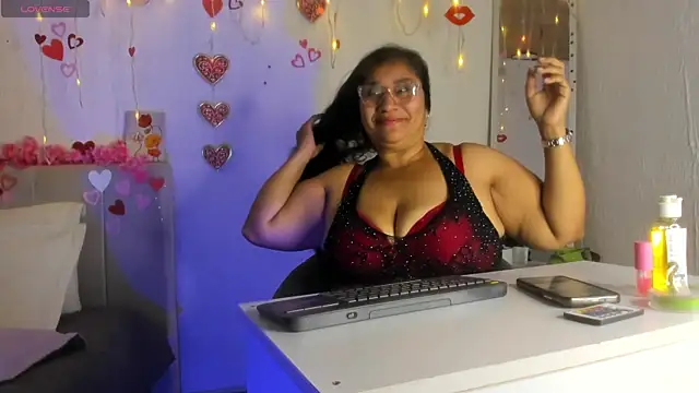 milf latinn online show from September 17, 2025, 2:41 pm