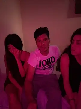 Clavelnegro online show from September 29, 2025, 10:04 pm