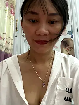 Snapshot of Almond-cute chatting on September 23, 2025, 10:44 am Almond-cute online show from September 23, 2025, 10:44 am