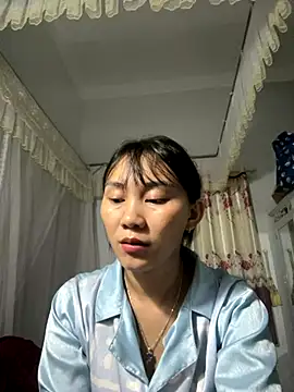 Snapshot of Almond-cute chatting on September 9, 2025, 6:17 pm Almond-cute online show from September 9, 2025, 6:17 pm