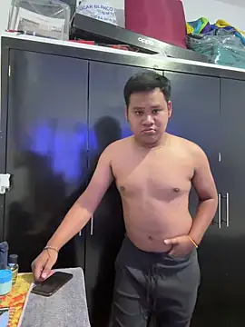 Snapshot of Danimiles chatting on February 20, 2026, 5:26 am Danimiles online show from February 20, 2026, 5:26 am