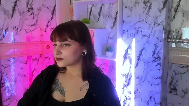 LeslieThomass online show from October 14, 2025, 3:18 am