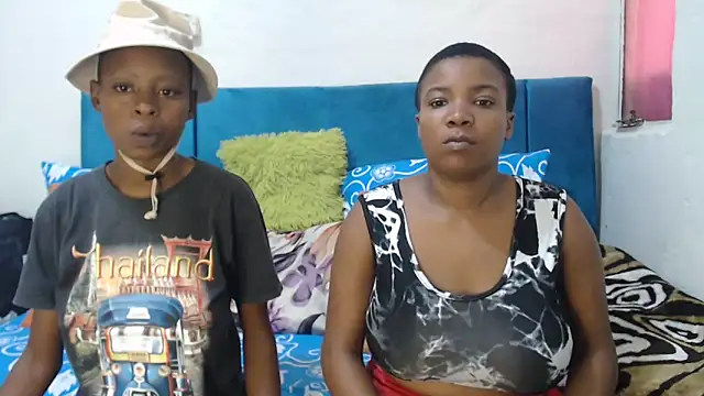 Snapshot of SweetSlenderChoc chatting on March 1, 2026, 9:59 pm SweetSlenderChoc online show from March 1, 2026, 9:59 pm