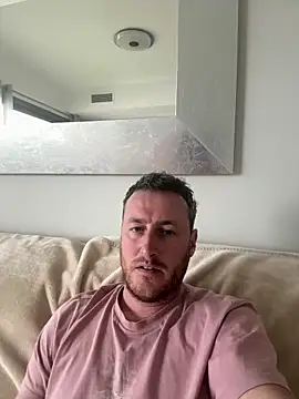 Londonlad818 online show from March 10, 2026, 2:54 pm