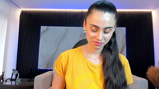 sofiapalacioss online show from November 10, 2025, 6:35 pm