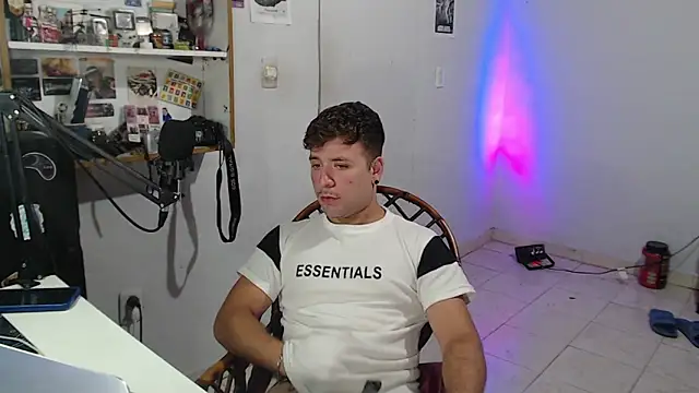 ferrari1996 online show from January 9, 2026, 9:38 am