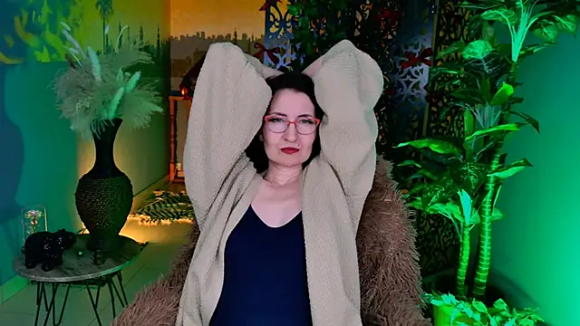 Snapshot of UnaTerra chatting on February 23, 2026, 9:21 am UnaTerra online show from February 23, 2026, 9:21 am