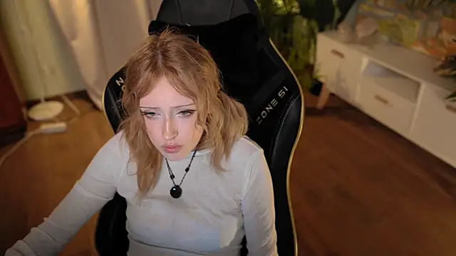 Snapshot of rosy_petal chatting on September 11, 2025, 11:05 pm rosy petal online show from September 11, 2025, 11:05 pm