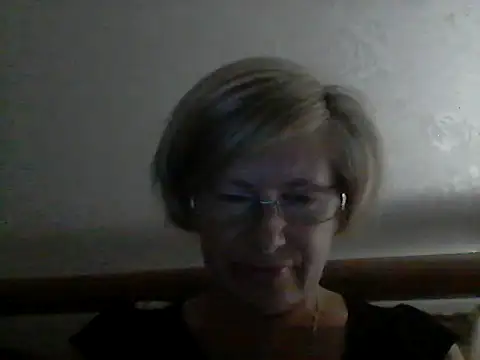 LucyLewisX online show from September 12, 2025, 7:02 pm