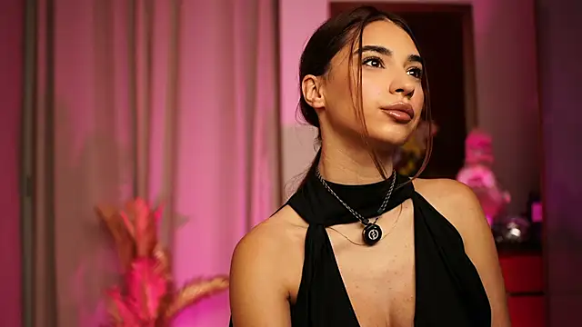 ItalianGirl online show from January 11, 2026, 9:44 pm