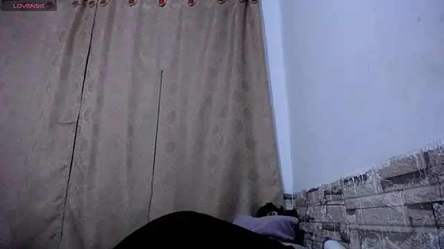 Snapshot of Bicky_24 chatting on April 23, 2026, 8:10 am Bicky 24 online show from April 23, 2026, 8:10 am