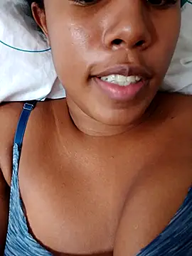 Snapshot of MoniqueMulberry chatting on September 19, 2025, 4:22 pm MoniqueMulberry online show from September 19, 2025, 4:22 pm