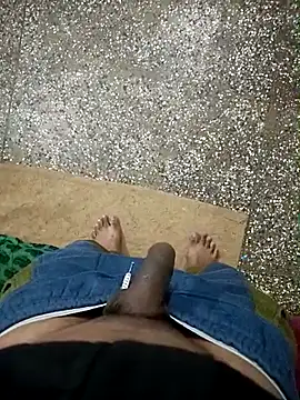 Snapshot of sexy_couple_38 chatting on January 7, 2026, 1:27 pm sexy couple 38 online show from January 7, 2026, 1:27 pm