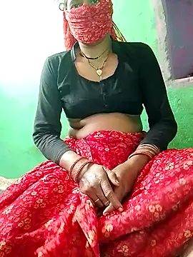 Snapshot of CUTE-004 chatting on November 26, 2025, 8:14 am CUTE-004 online show from November 26, 2025, 8:14 am