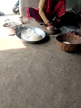 Snapshot of CUTE-004 chatting on January 10, 2026, 5:58 am CUTE-004 online show from January 10, 2026, 5:58 am