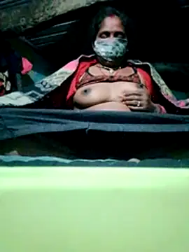 Snapshot of CUTE-004 chatting on November 14, 2025, 4:10 pm CUTE-004 online show from November 14, 2025, 4:10 pm