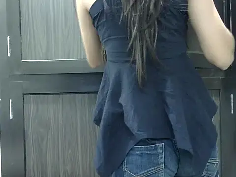 SEXYGUDIYA online show from October 11, 2025, 10:27 am