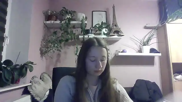 LindaPretty online show from October 14, 2025, 8:09 pm